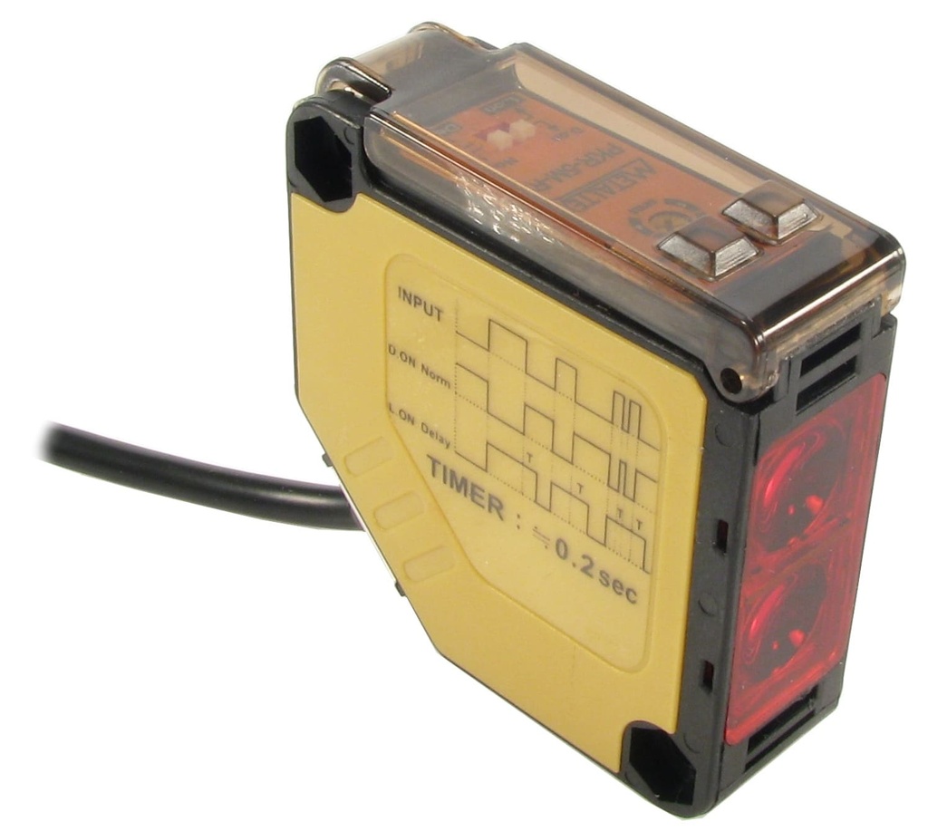 Sensor fotoeléctrico retroreflectivo rectángular 5M de distancia grado IP64 serie PKR