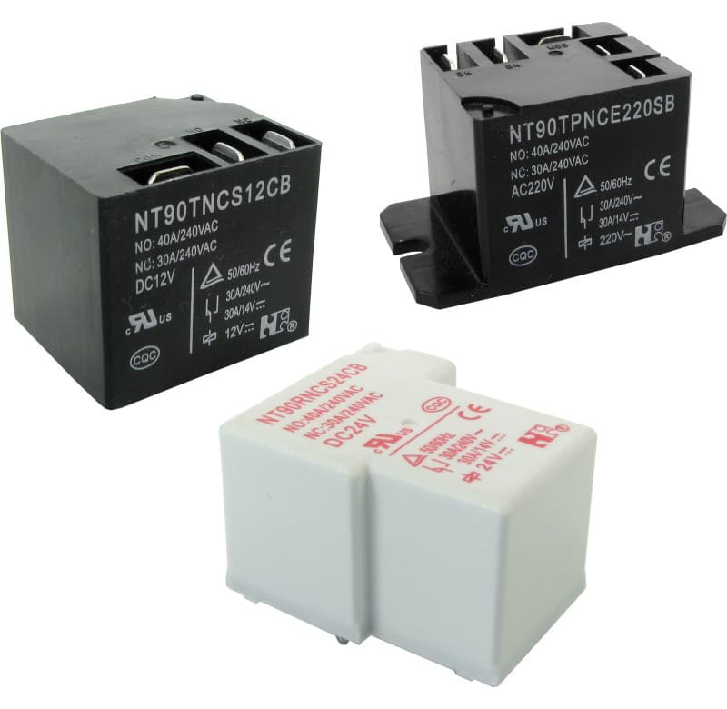 Relé miniatura de potencia, 1 contacto reversible, voltaje 12VCC, capacidad de 40A, terminal para CI y faston