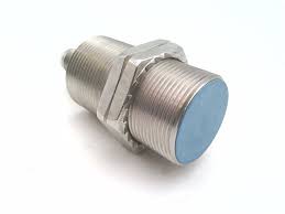 [1074411] Sensor De Proximidad Inductivo, M30, Alcance 15 mm